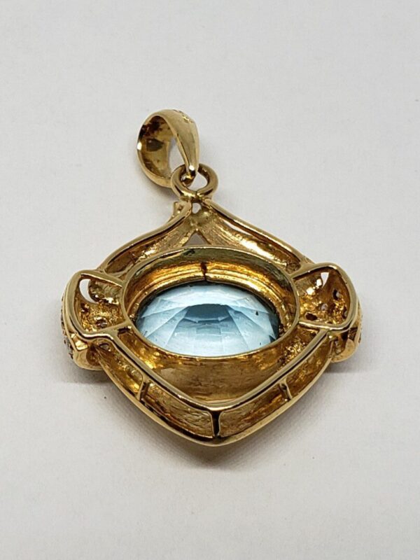 18k 750 Yellow Gold 4.00ct Blue Topaz Diamond Drop Charm Pendant - Image 4