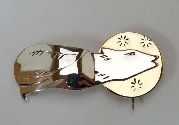 925 Sterling Silver Wolf Coyote Howling at Full Moon Pin Brooch