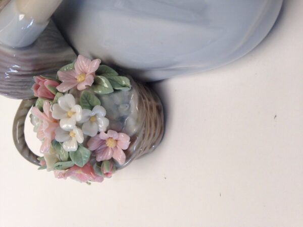 Lladro Flower Song Figurine Model 7607 in Box - Image 6
