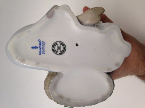 Lladro Flower Song Figurine Model 7607 in Box - Image 10