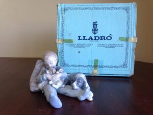 Lladro Sweet Dreams Figurine Model 1535 in Box