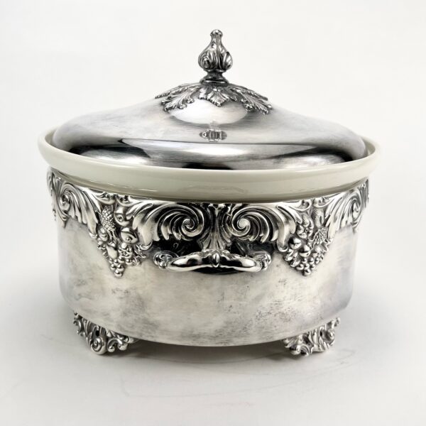 Reed & Barton King Francis Silver Plate Casserole Dish - Image 4