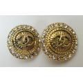 Chanel-Logo-CC-Gold-Tone-Clip-on-Clip-on-Vintage-Rhinestone-Costume-Earrings-183488121520-2