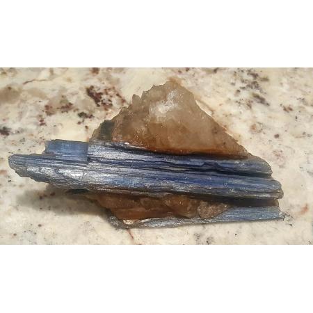 Blue-Kyanite-Crystal-Unique-Mineral-Specimen-in-Quartz-172682488947